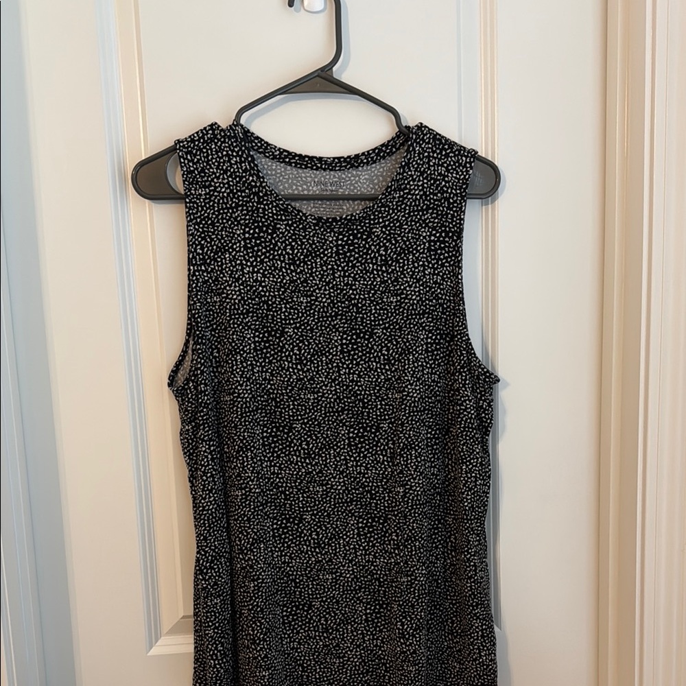 Black and White Sleeveless Top